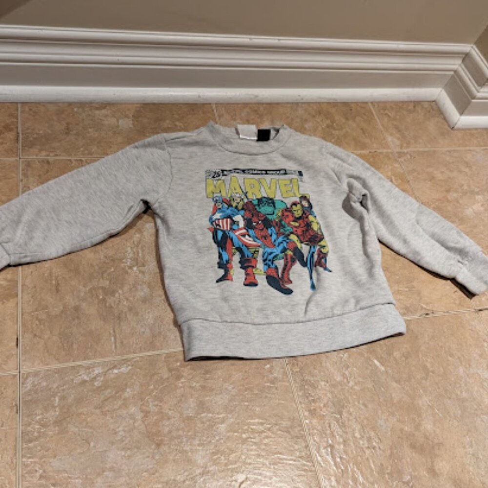 Marvel Avengers sweat shirt size 4 t